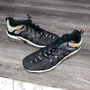Air vapormax plus worldwide mens size 11